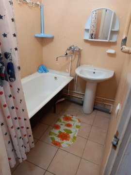 2-к квартира, 3/10 эт., 60м²