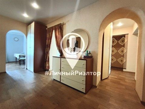 2-к квартира, 1/10 эт., 71м²