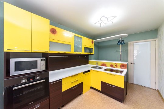 3-к квартира, 3/10 эт., 83м²